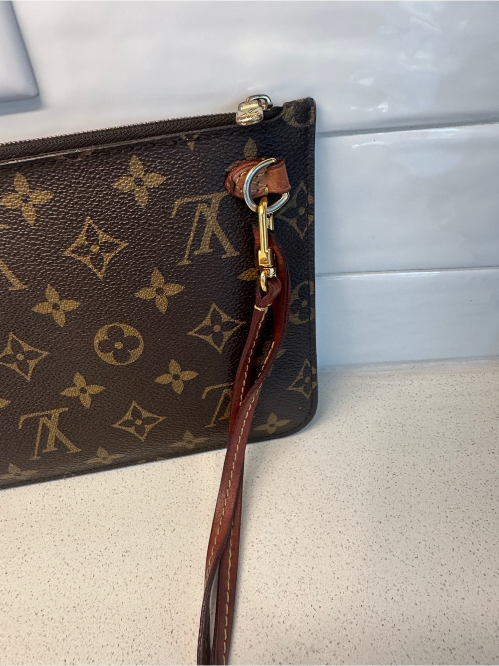 Louis Vuitton Brown Monogram Canvas Toiletry Wrist Pouch - Picture 2 of 8